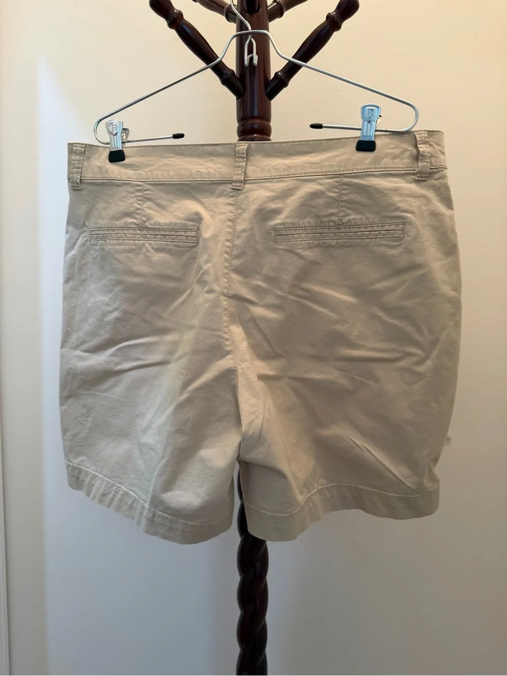 Old Navy everyday women’s chino shorts-